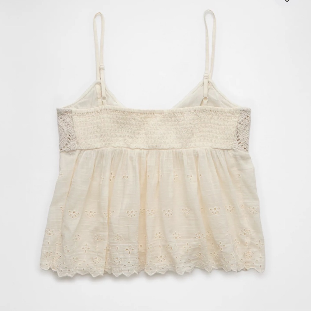 American Eagle Crochet Eyelit Cami! Size Small! - Picture 3 of 6